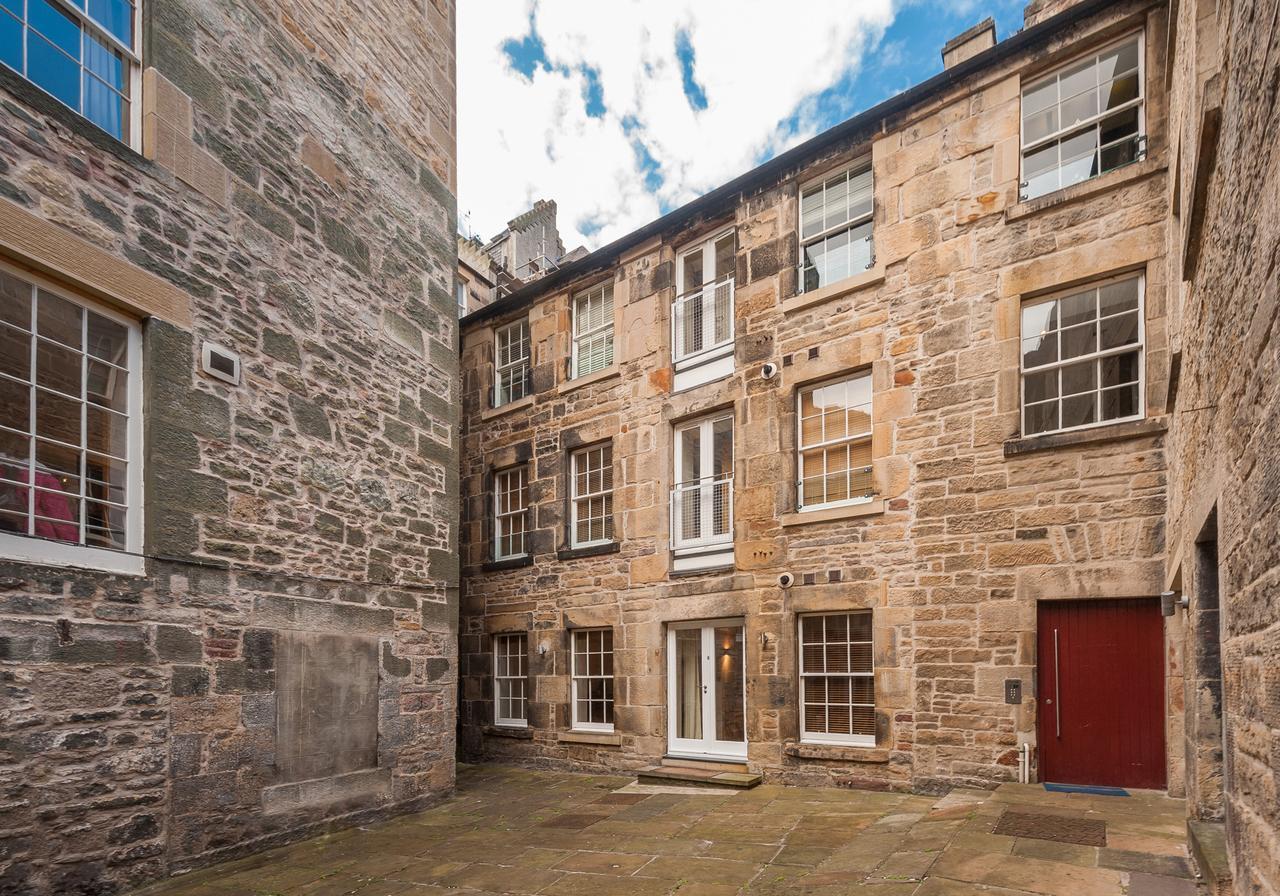 The Edmonstone'S Close Residence Edinburgh Buitenkant foto